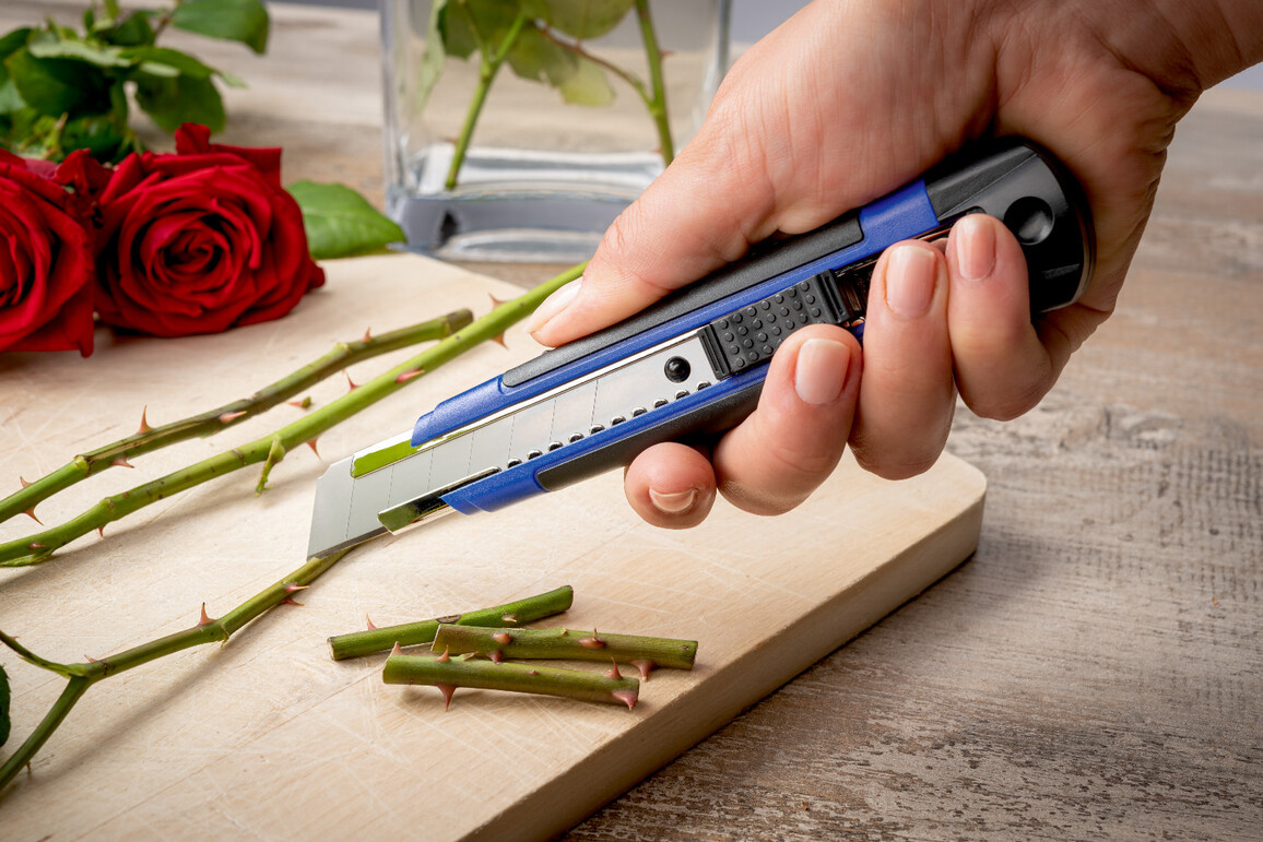 Cutter Dahle Allround 18mm, Art.-Nr. 10875 - Paterno Shop Cutter Dahle Allround 18mm, Art.-Nr. 10875 - Paterno Shop